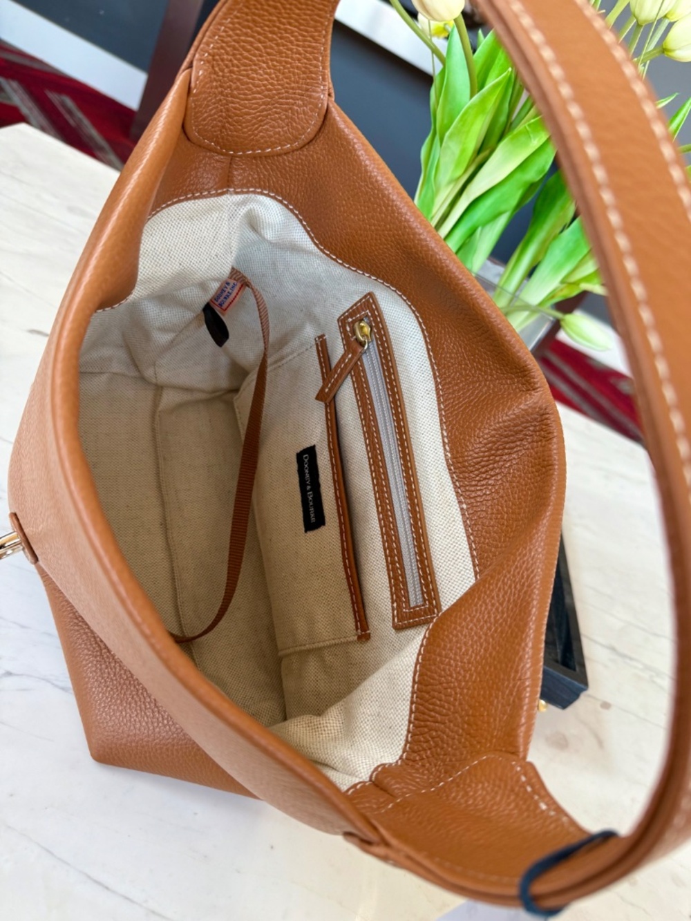 New Dooney & Bourke Lucca Leather Logo Lock Hobo Handbag - Picture 5 of 16